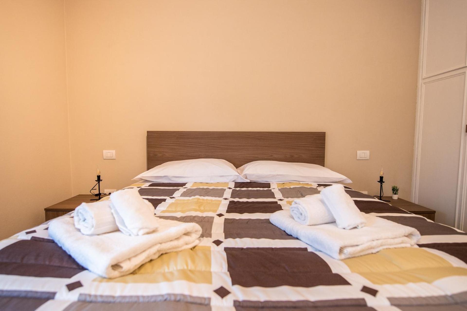 350 M Da Ospedale Maggiore L Parcheggio Prive L Rooms Parma Luaran gambar